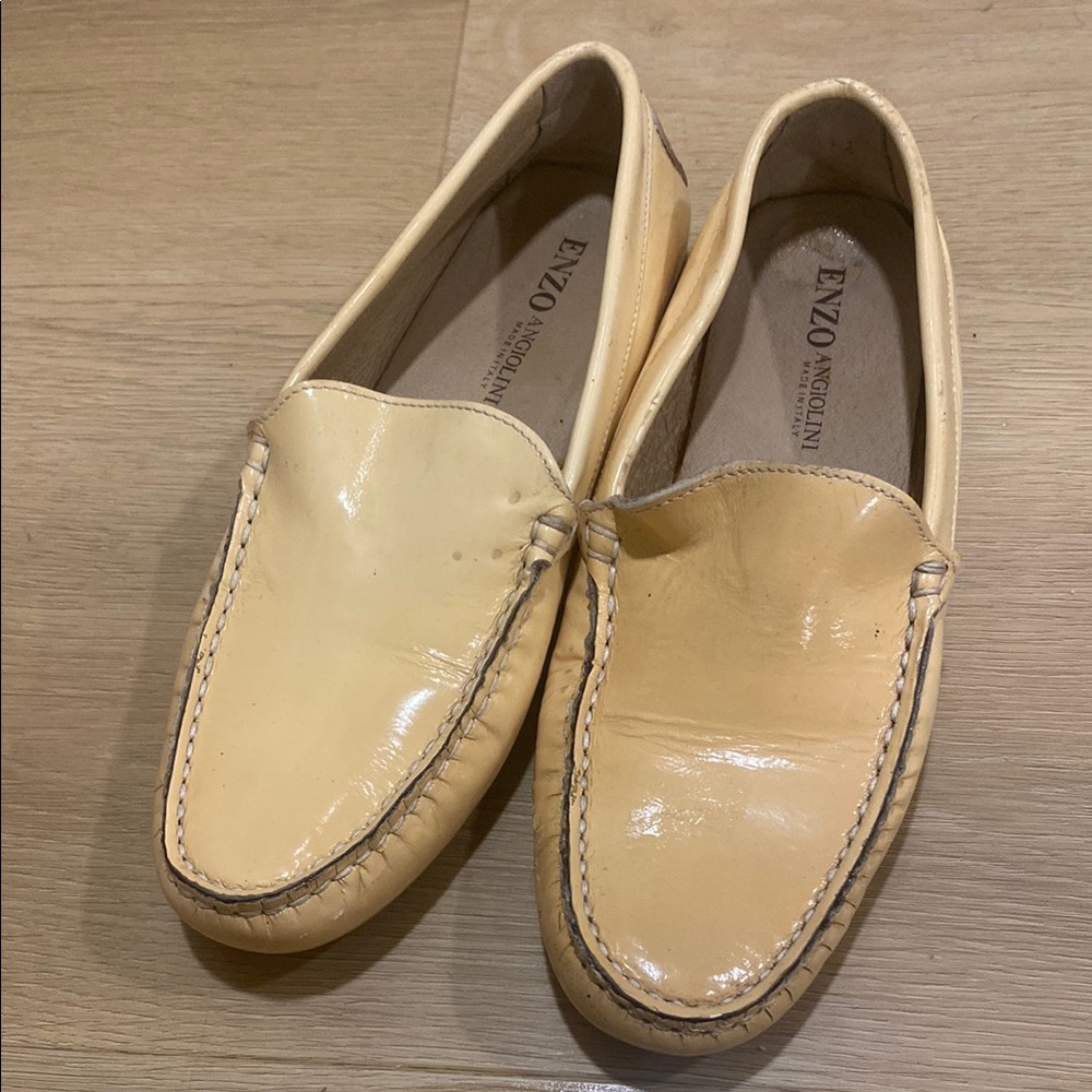 Enzo Angiolini‎ Cream Patent Leather Loafers Women’s 6.5 Medium